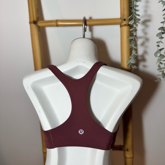 Lululemon Wunder Train Bra - Size 4 - Picture 4 of 6